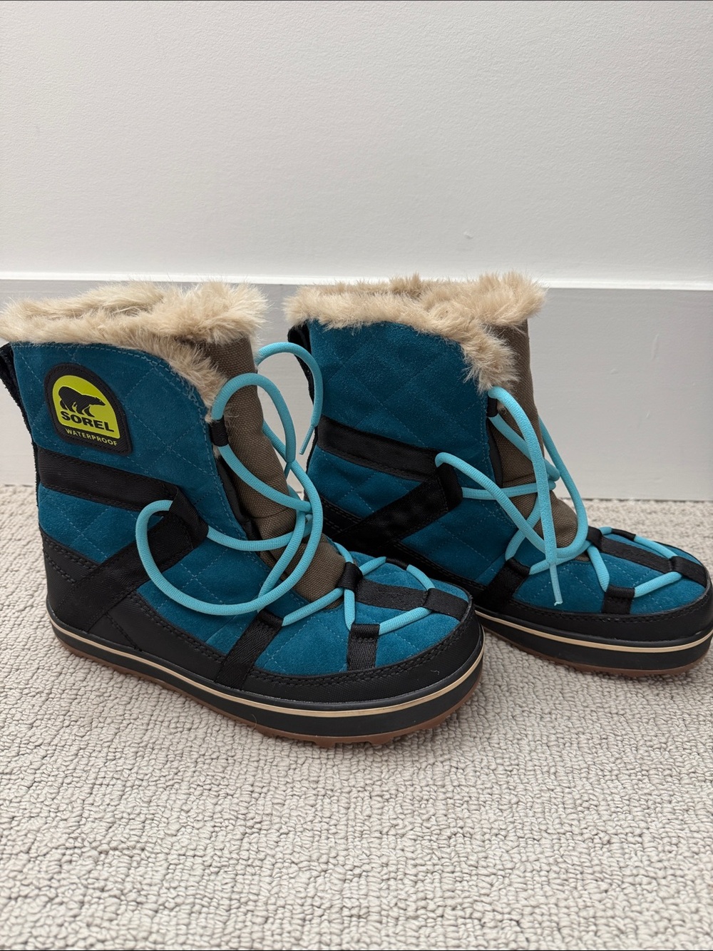 Sorel waterproof boots size 8